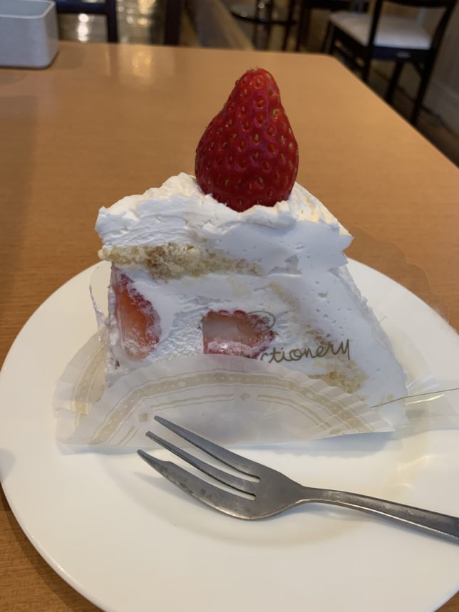 最も古い不二家で 不二家発明のショートケーキを食べる 神奈川 横浜 1910年創業 明治43年 老舗食堂 100年以上の歴史を持つ店舗を巡る旅