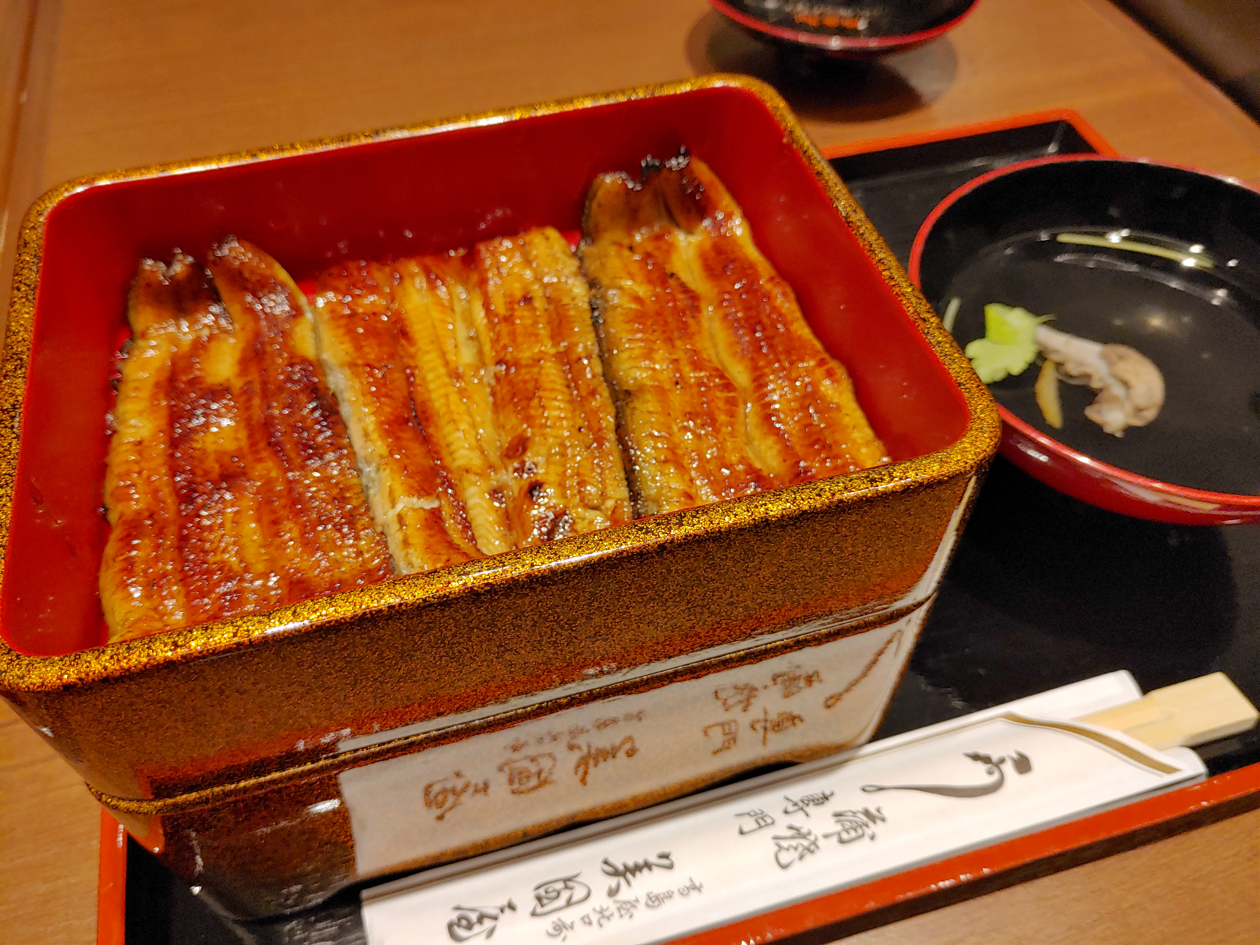 土門拳が日本一と書いた美國屋のウナギは 確かに美味しかった 東京 日本橋 明治中頃創業 老舗食堂 100年以上の歴史を持つ店舗を巡る旅